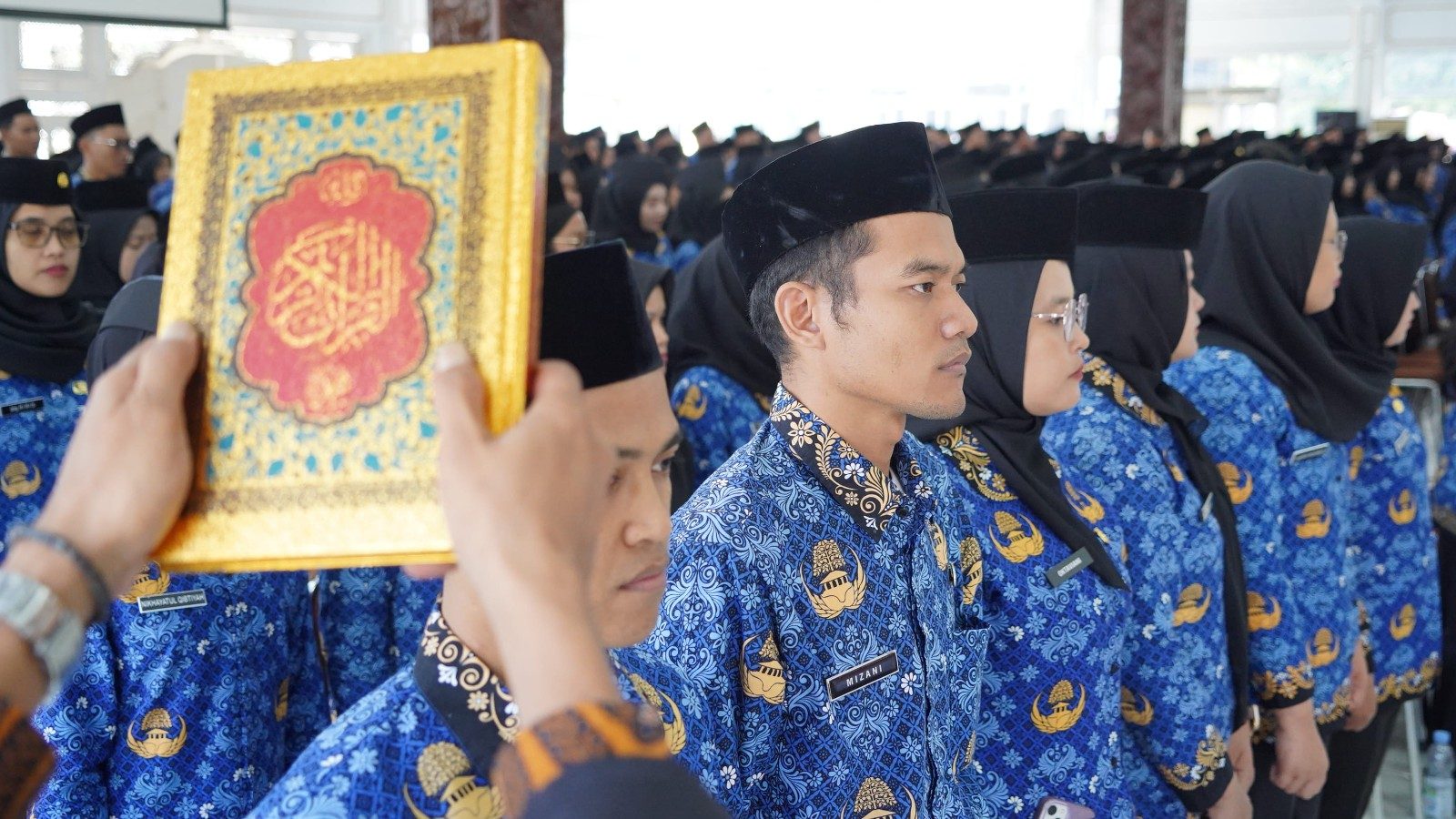 PPENYERAHAN SURAT KEPUTUSAN PNS DAN ENGAMBILAN SUMPAH JANJI